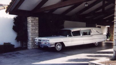 hearse7.jpg (55515 bytes)